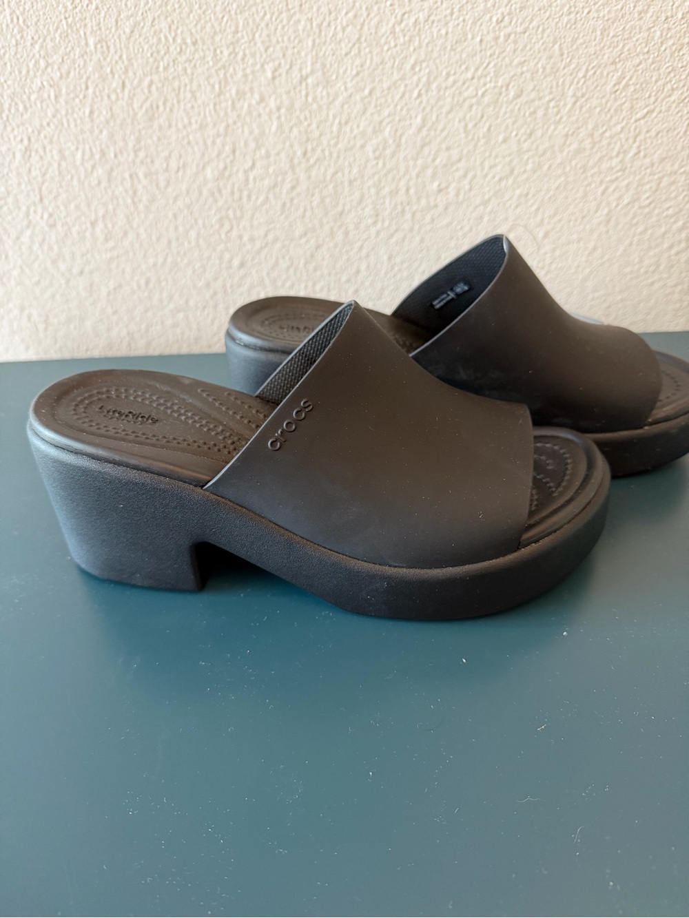 CROCS Women's Black Platform Mules